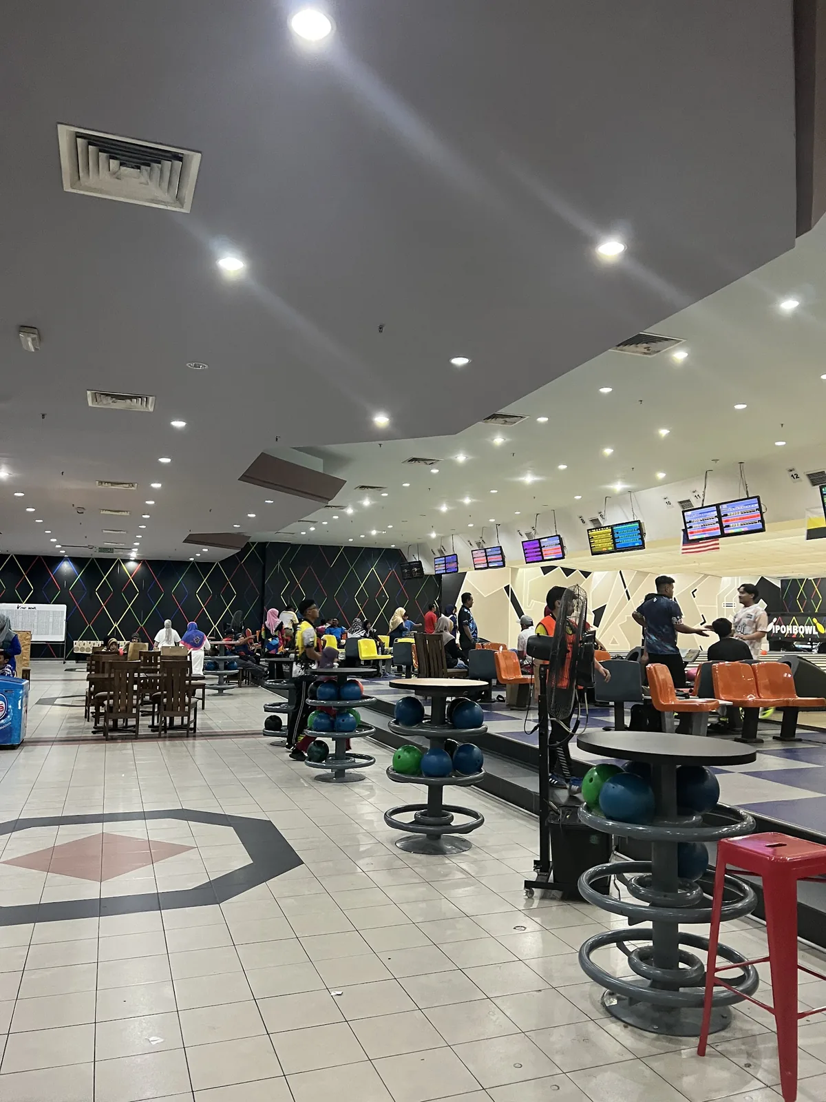IPOH BOWL SDN BHD