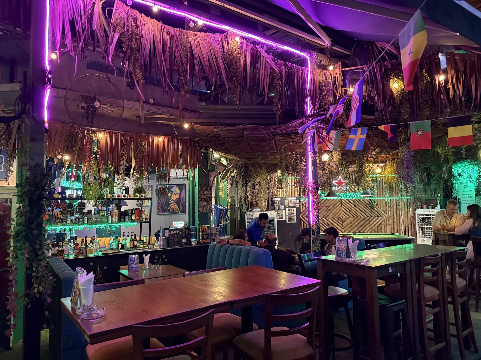 Jungle Bar & Restaurant, Changkat