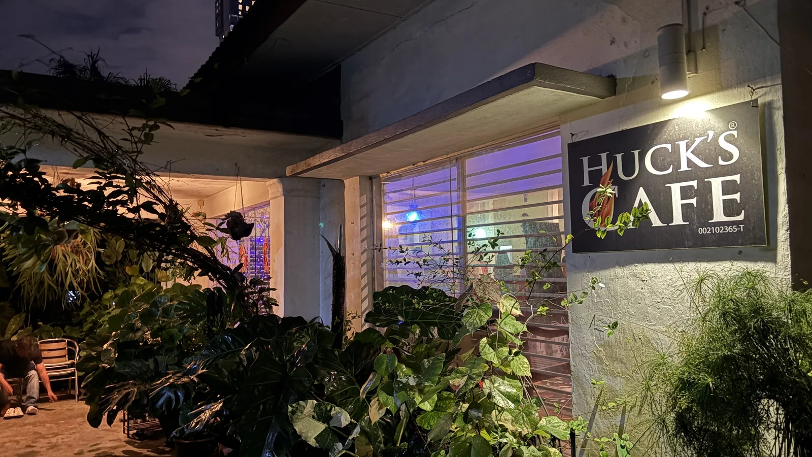 Huck's Cafe