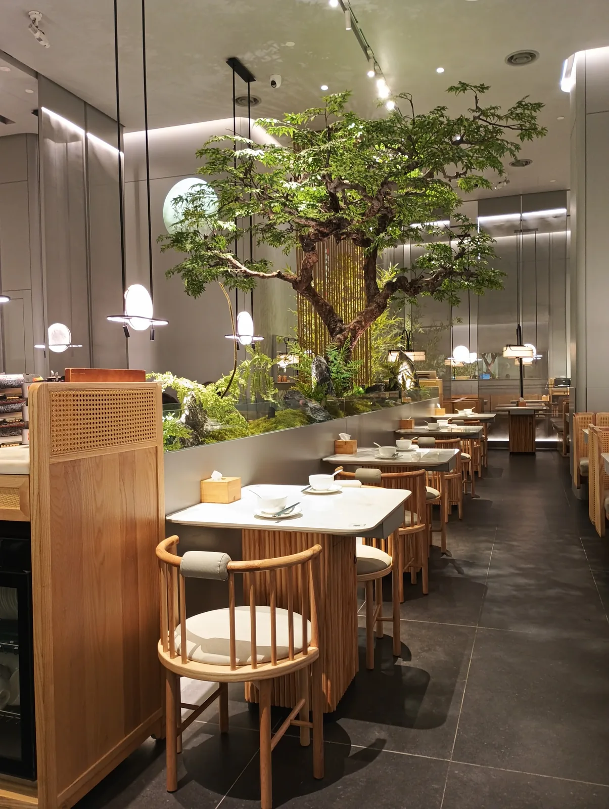 LONGJING 绿茶餐厅 • Sunway Velocity