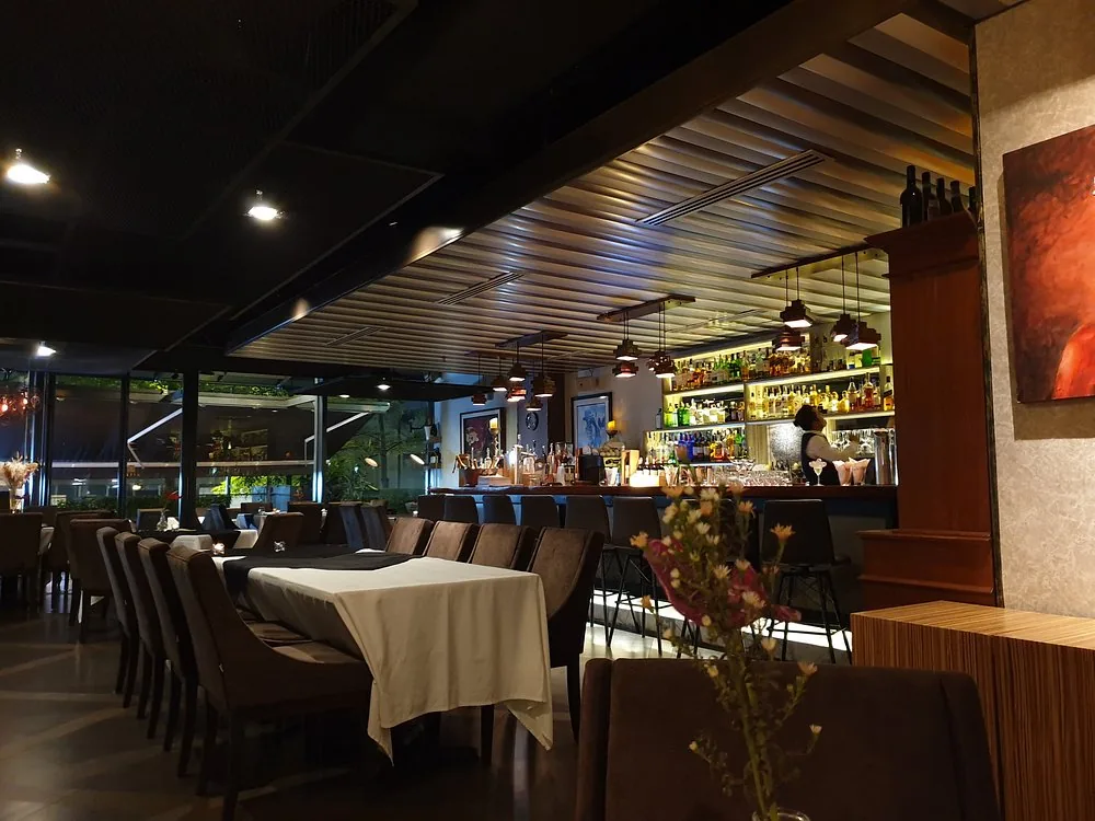 ZENZERO Restaurant & Wine Bar