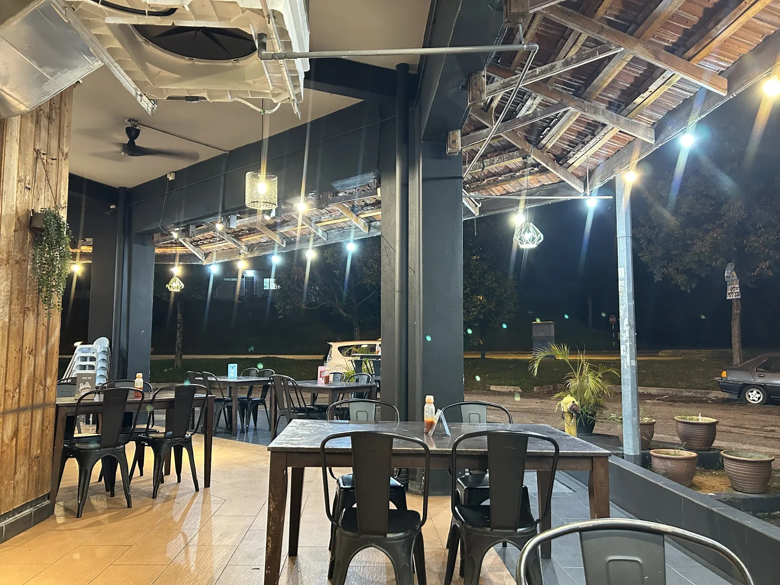 Besteak Steakhouse • Seri Kembangan