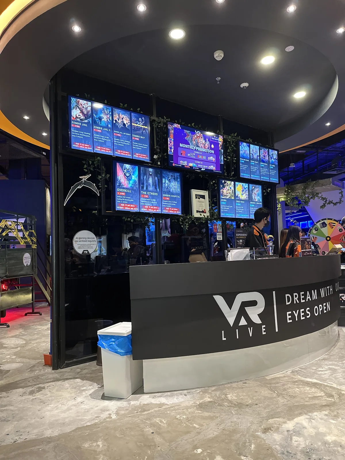 VAR LIVE @ MyTown Shopping Centre