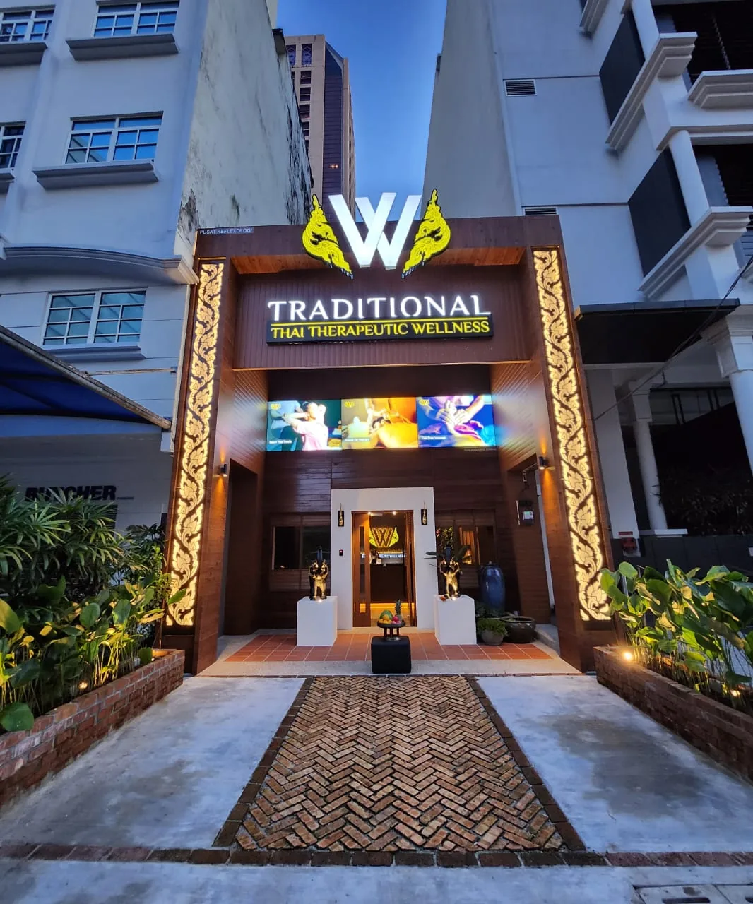 W Traditional Thai Therapeutic Wellness - Heritage Row, KL / 吉隆坡老街