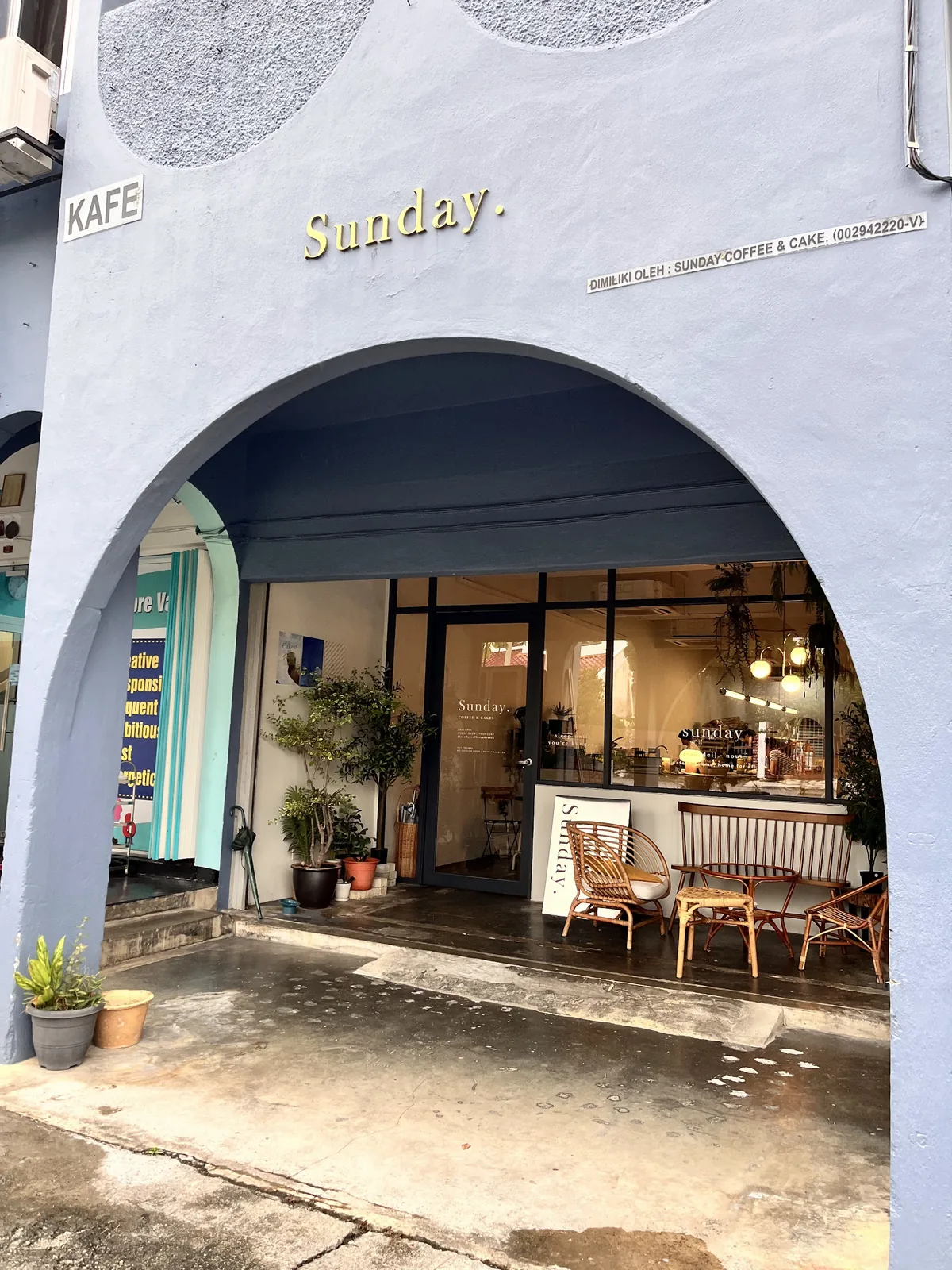 Sunday Coffee & Cakes