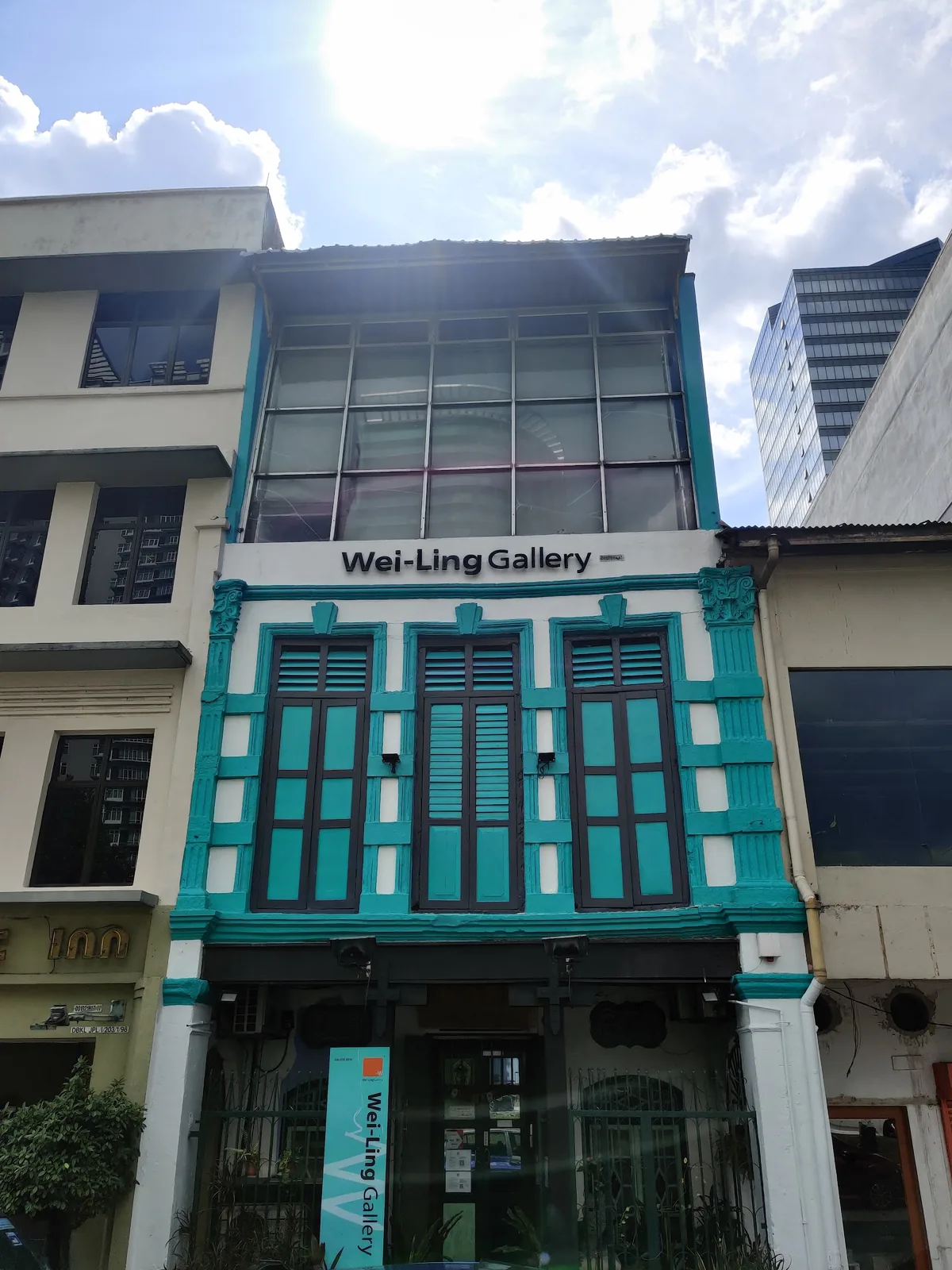 Wei-Ling Gallery