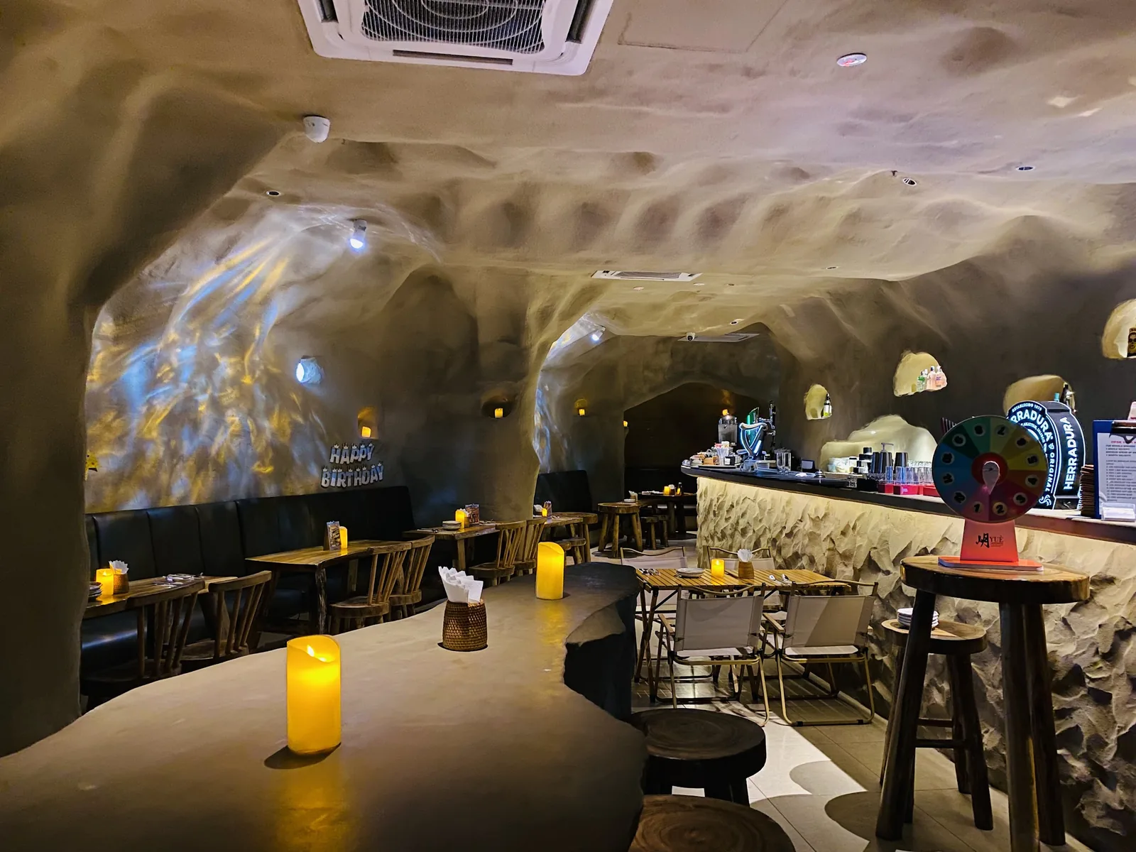 YUE Japanese Fusion Restaurant & Cocktail Bar