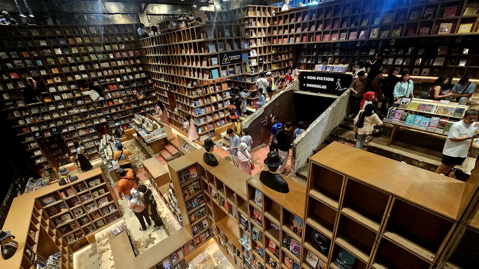 BookXcess Rex KL