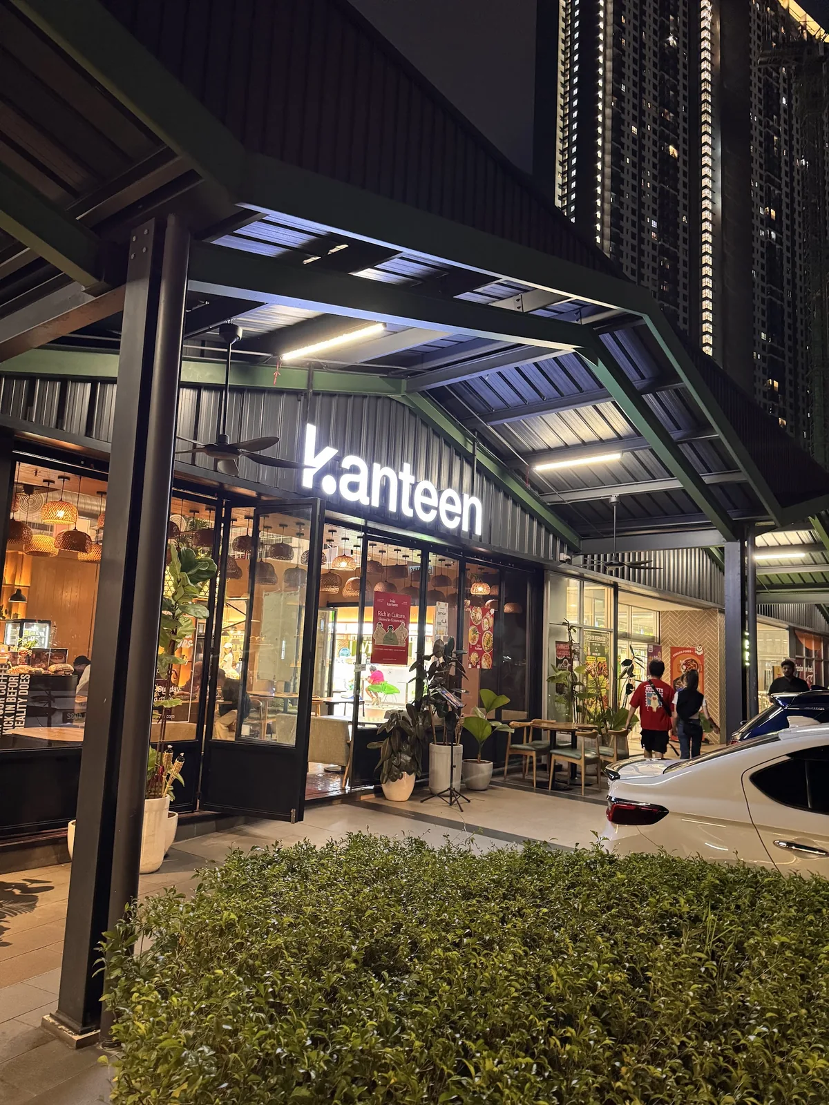 Kanteen • Kiara Bay