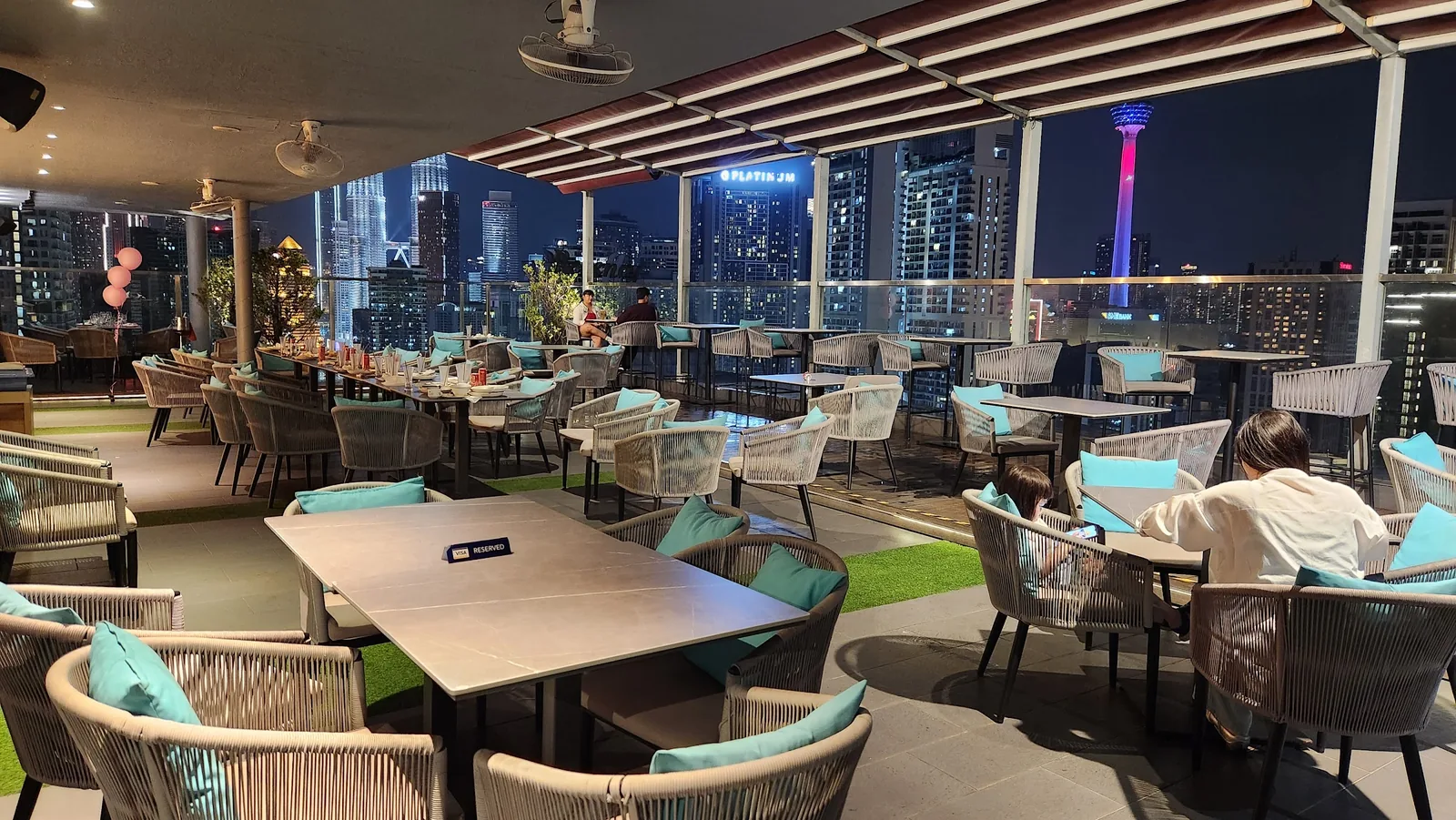 Rooftop 25 • Hilton Garden Inn Kuala Lumpur