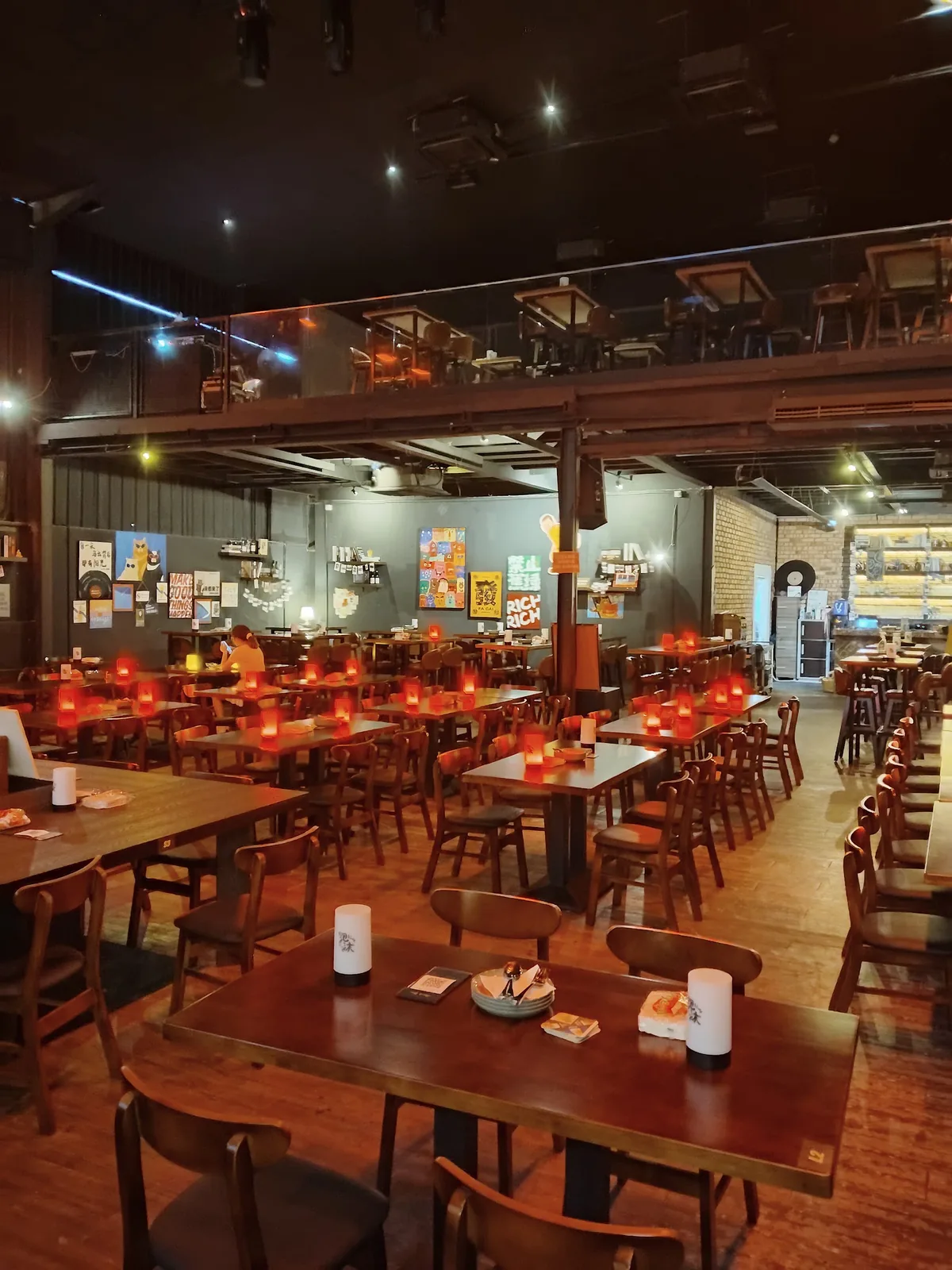 Pao Mo Live 泡沫 Live Bar & Restaurant