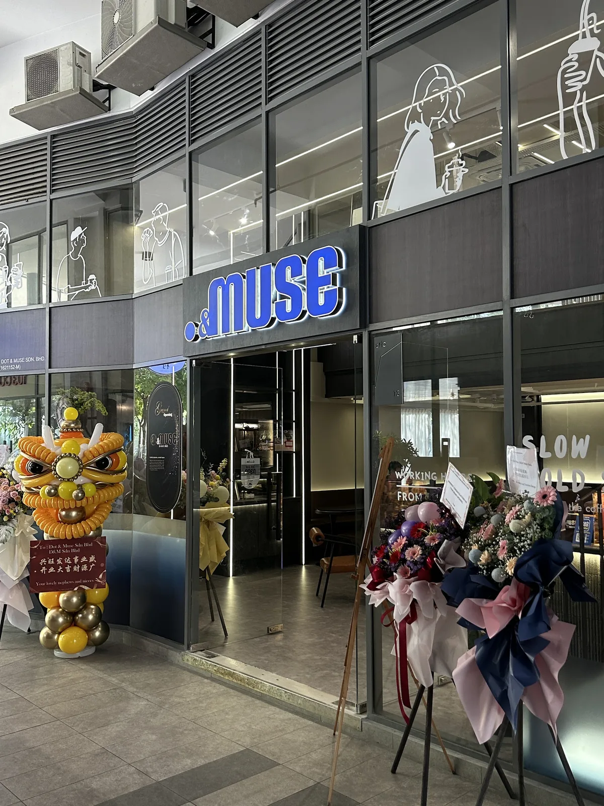 DOT & MUSE CAFE