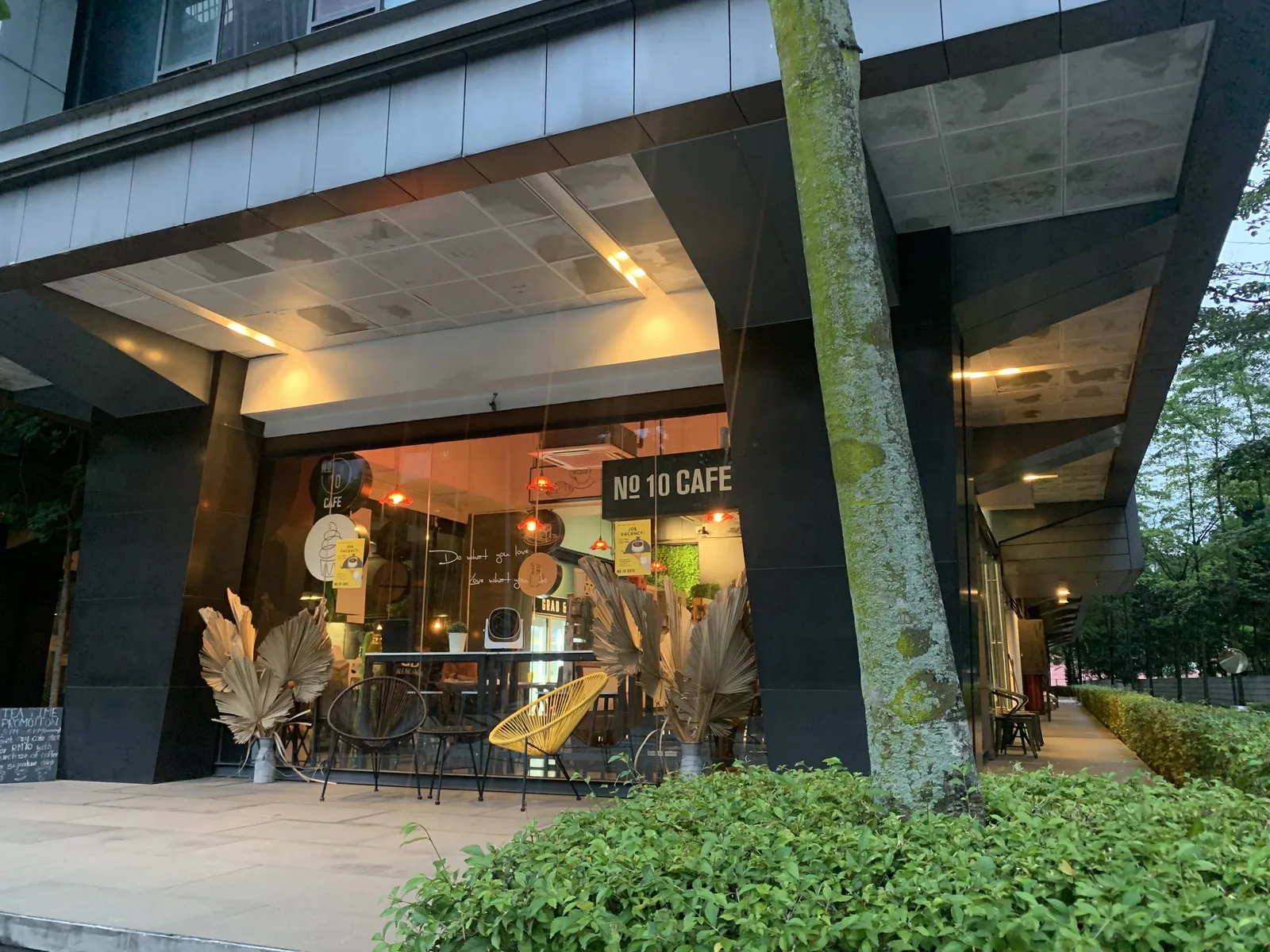 No.10 Cafe