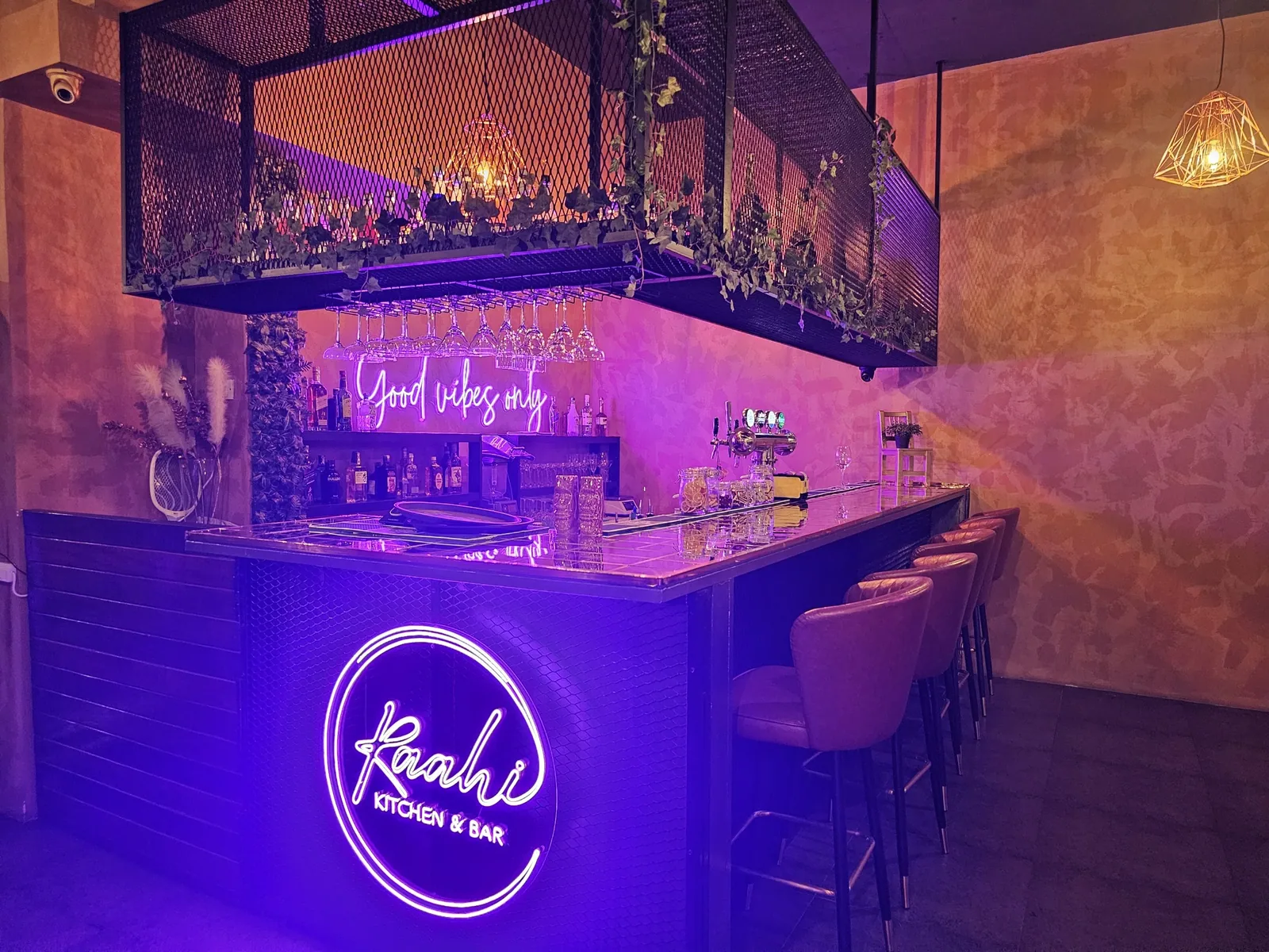 Raahi Kitchen & Bar