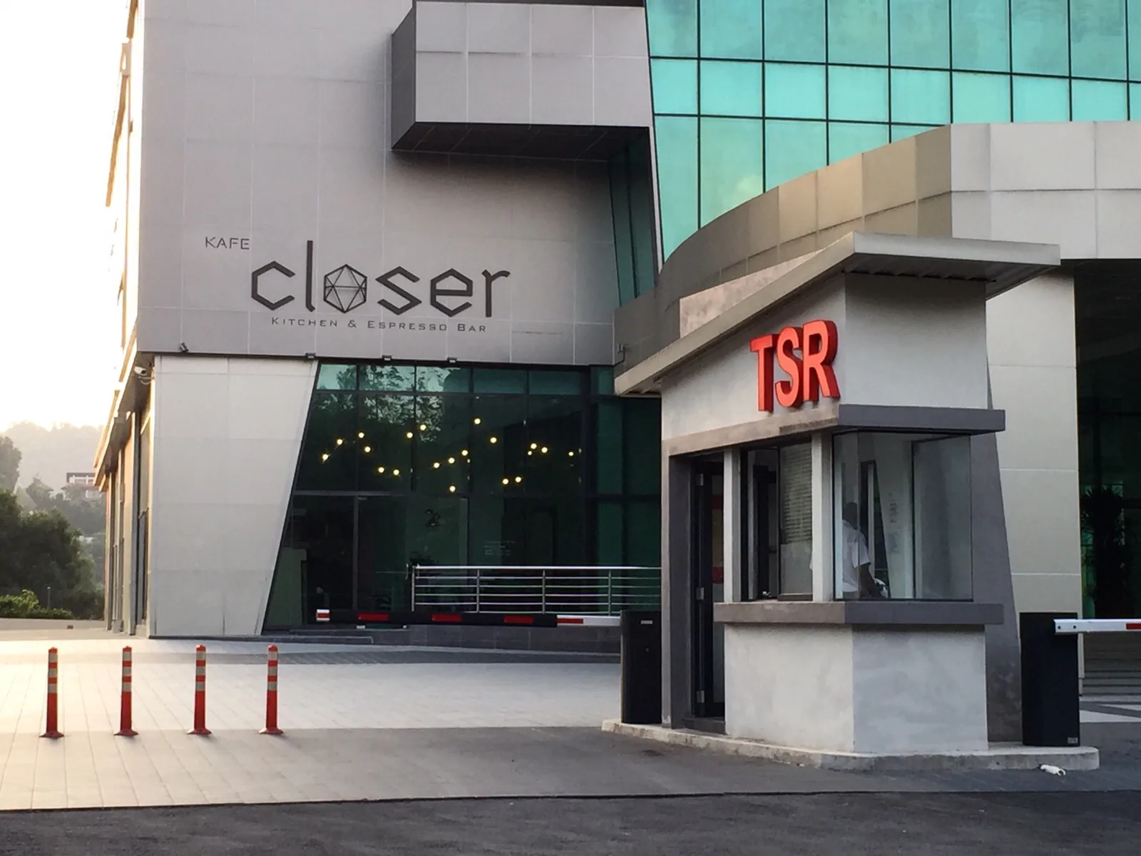 Closer Kitchen & Espresso Bar