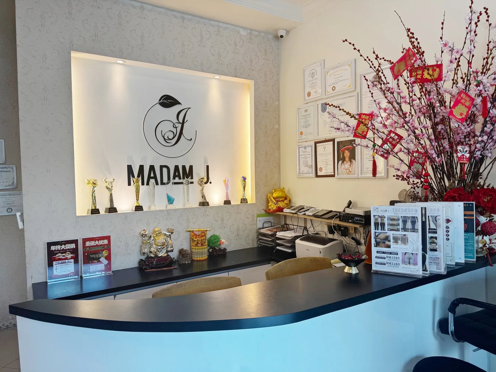 Madam J. (Puchong)
